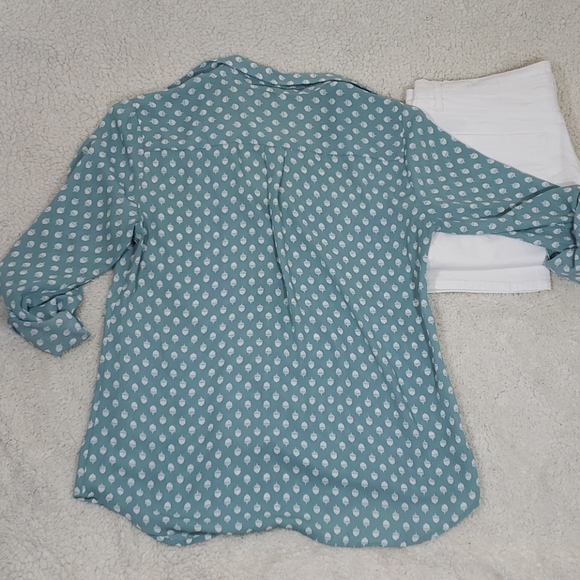 3💝 for $25 Loft Outlet Button Down Blouse - Picture 6 of 9
